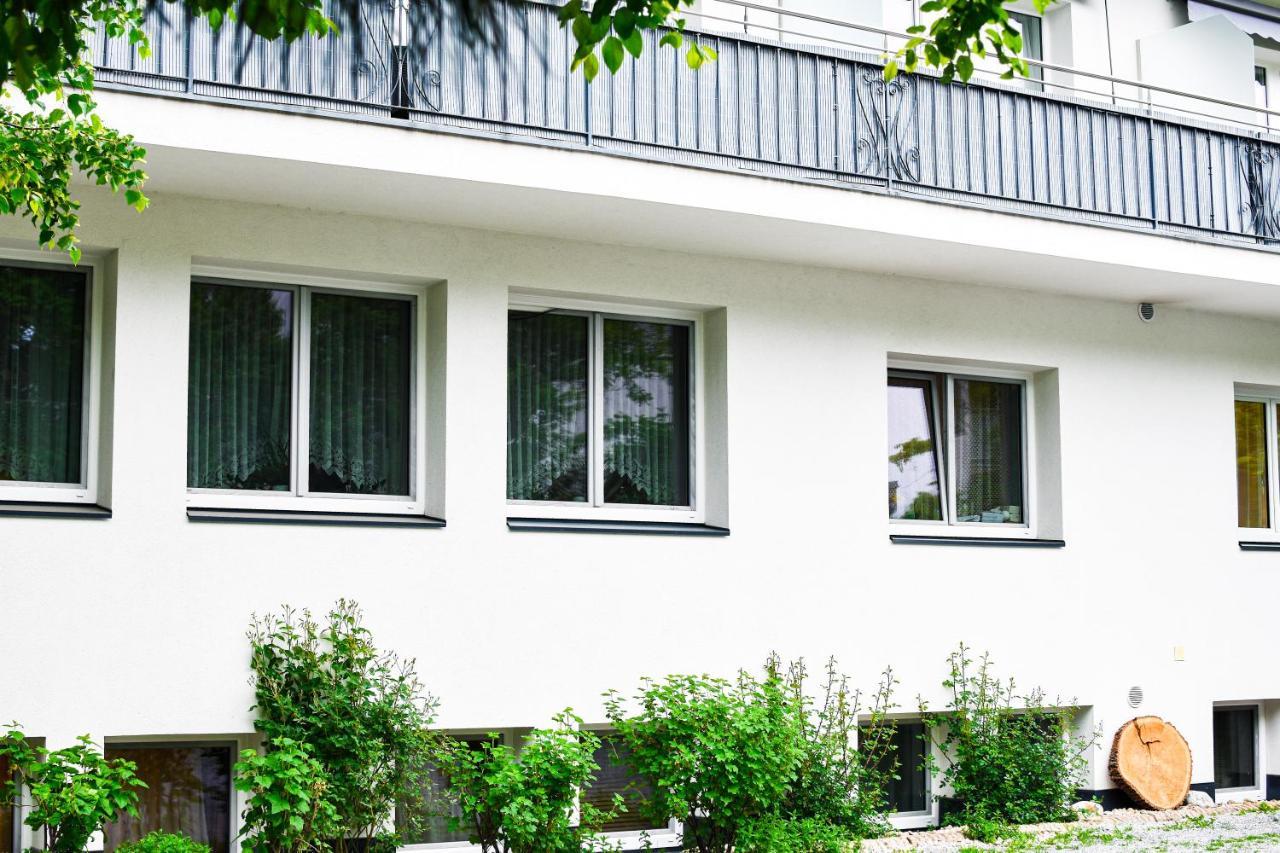 Gartenhotel Garni Pension B&B Инсбрук Экстерьер фото
