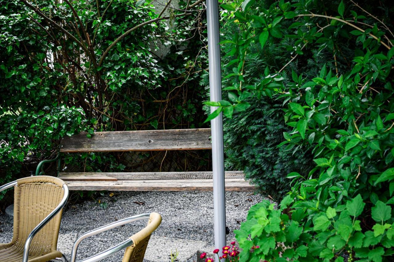 Gartenhotel Garni Pension B&B Инсбрук Экстерьер фото