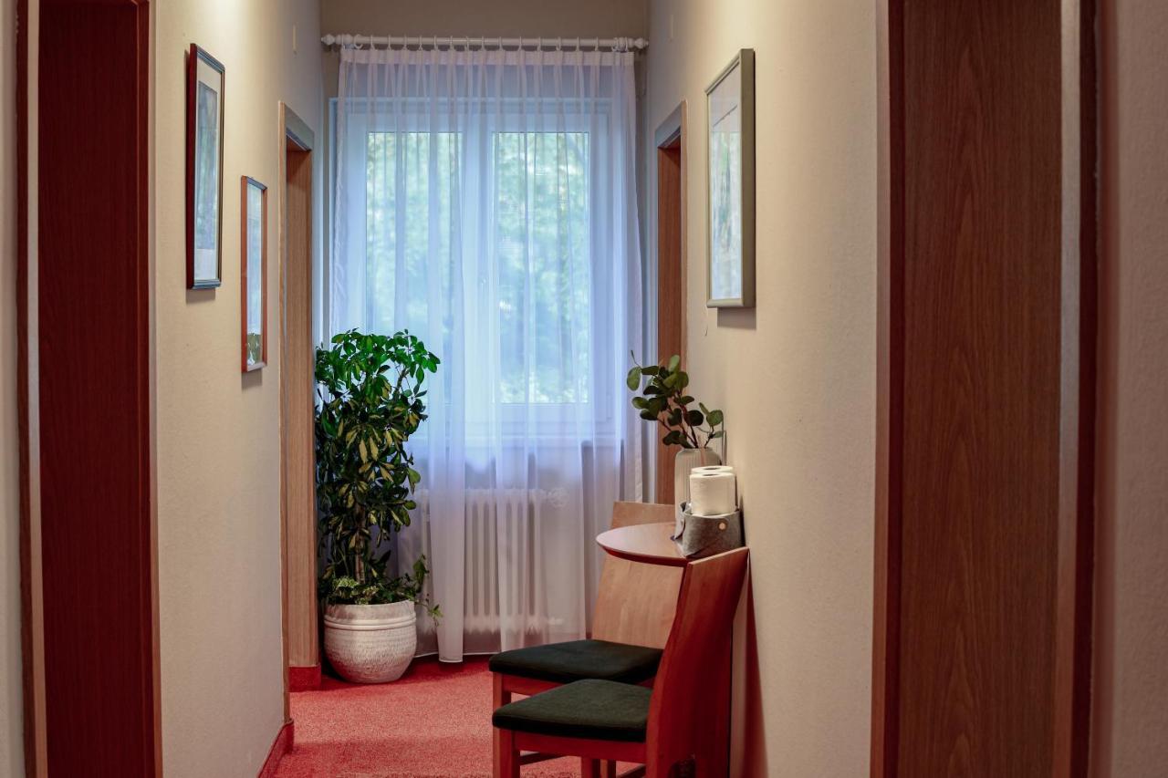 Gartenhotel Garni Pension B&B Инсбрук Экстерьер фото
