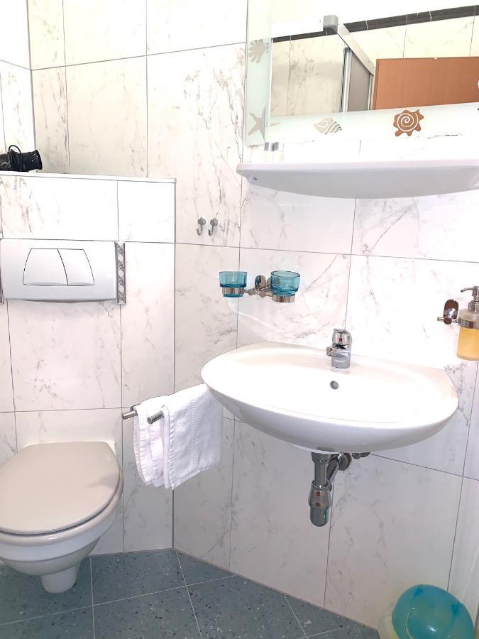 Gartenhotel Garni Pension B&B Инсбрук Экстерьер фото